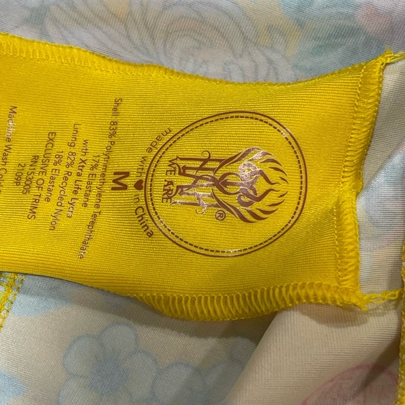 We Are Swim Top Yellow Floral Medium K4 - Picture 4 of 4